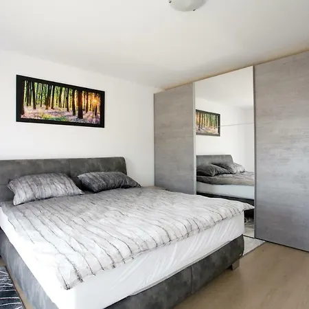Apartmaji Vera Apartment *